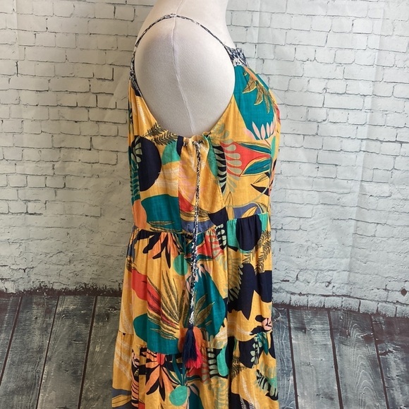 THML NWT Spaghetti Strap Boho Floral Print Midi Length Flowy Ruffle Dress S Boho - Picture 9 of 16